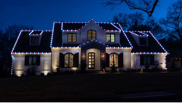christmas-lights-on-roof-ideas-94 Коледни светлини върху идеите за покрива