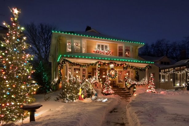 decorating-with-christmas-lights-outside-98_6 Декориране с коледни светлини навън