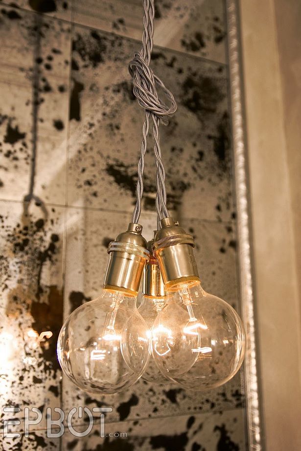 diy-bulb-chandelier-09_14 Направи Си Сам крушка полилей