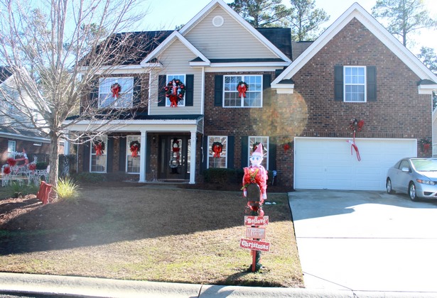 exterior-home-christmas-decorating-ideas-25_6 Екстериор дома Коледа декориране идеи