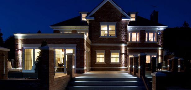 exterior-house-spotlights-15 Външна къща Прожектори