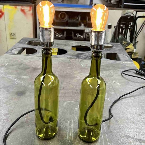 handmade-bottle-lamps-33 Ръчно изработени лампи за бутилки