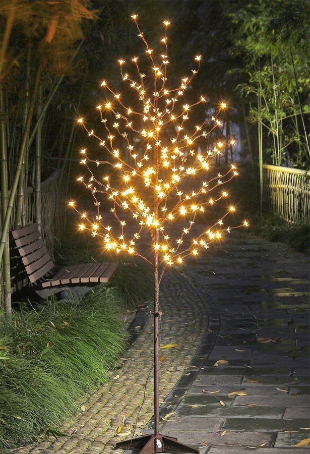 lighted-patio-trees-14 Осветени двор дървета