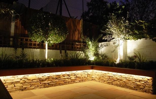 lights-in-garden-wall-99_12 Модерни идеи за външно осветление
