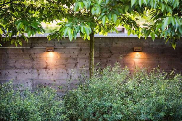 lights-in-garden-wall-99_14 Модерни идеи за външно осветление