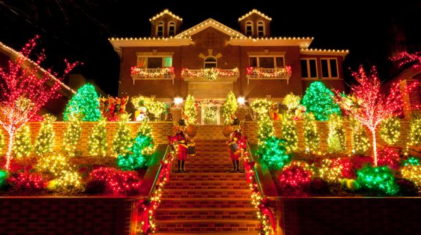 most-beautiful-outdoor-christmas-lights-75_5 Най-красивите външни коледни светлини