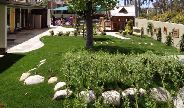 natural-backyard-playground-ideas-65 Идеи за естествена детска площадка в задния двор