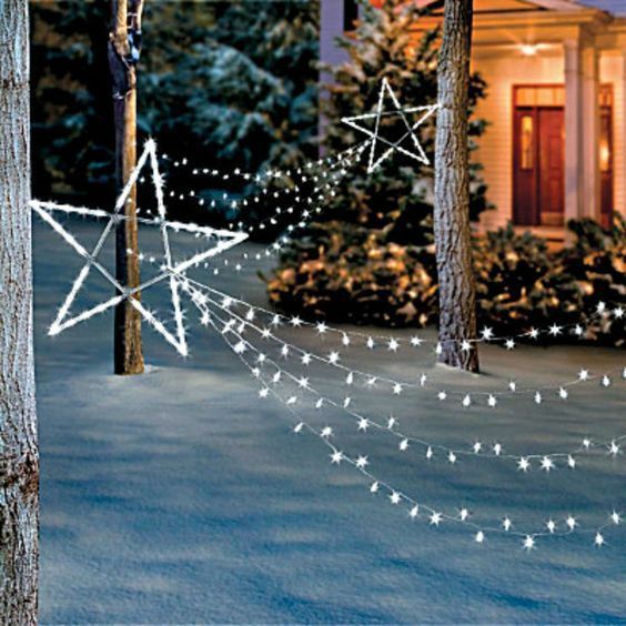outdoor-christmas-light-hanging-ideas-43_14 Открит Коледа светлина висящи идеи