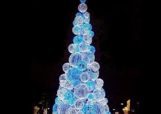 outdoor-christmas-trees-with-led-lights-56_6 Външни коледни елхи със светодиодни светлини
