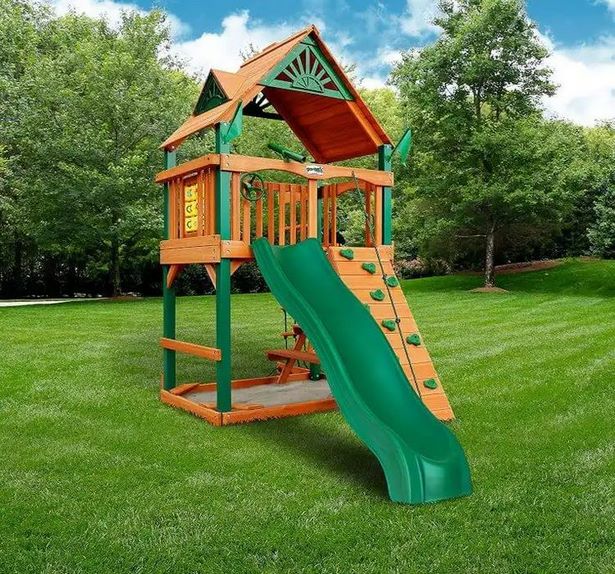outdoor-play-equipment-for-small-backyards-77_11 Оборудване за игра На открито за малки дворове
