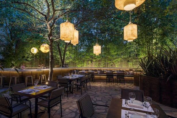 outdoor-restaurant-lighting-ideas-59_9 Идеи за външно ресторантско осветление
