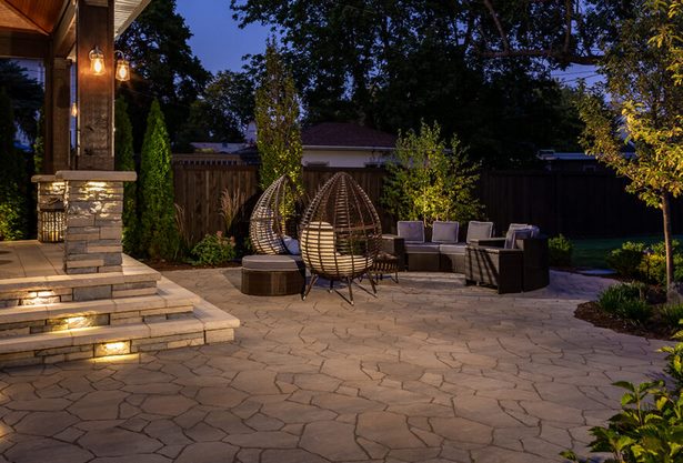 outdoor-stone-patio-lighting-16_13 Открит камък вътрешен двор осветление