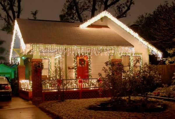 outdoor-xmas-light-decoration-ideas-74_9 Открит Коледа светлина декорация идеи