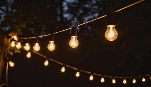 pictures-of-outdoor-string-lights-58_16 Снимки на външни низ светлини
