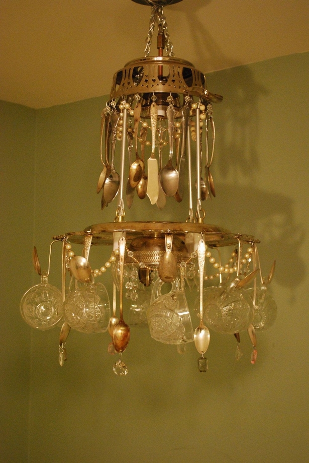 recycled-chandelier-ideas-71_9 Рециклирани полилеи идеи