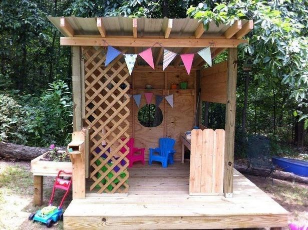 simple-backyard-playhouse-56_16 Прост двор къща за игра