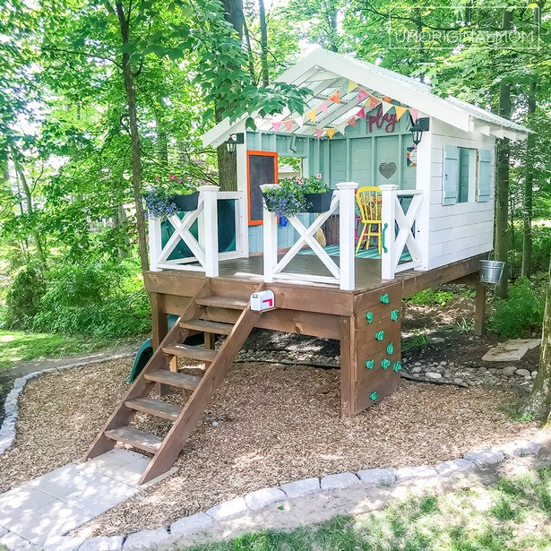 simple-backyard-playhouse-56_9 Прост двор къща за игра
