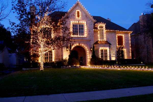 simple-elegant-christmas-lights-outside-73_14 Прости елегантни коледни светлини отвън