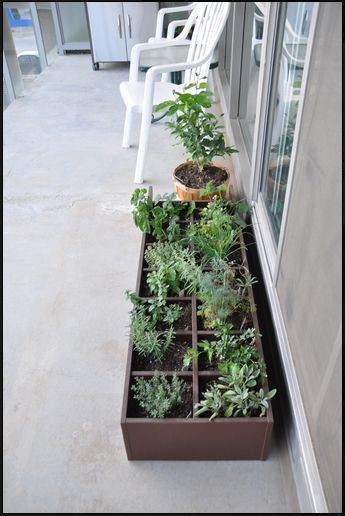 balcony-herb-garden-ideas-36_5 Балкон билкова градина идеи