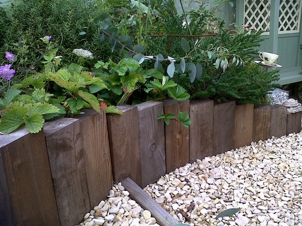 cheap-easy-garden-edging-ideas-05_13 Евтини лесни идеи за градинско кант