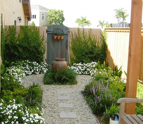 design-a-small-garden-with-pictures-20_11 Проектирайте малка градина със снимки