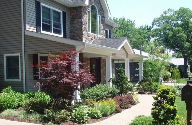 easy-inexpensive-landscaping-ideas-for-front-yard-27_5 Лесни евтини идеи за озеленяване на предния двор