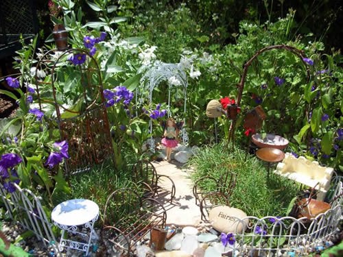 fairies-in-the-garden-photo-67_17 Феи в градината снимка