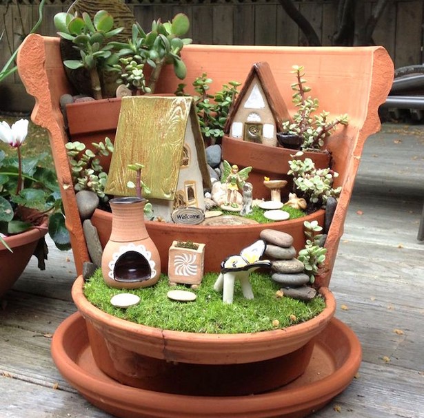 fairy-garden-in-broken-clay-pot-74_6 Приказна градина в счупена глинена саксия