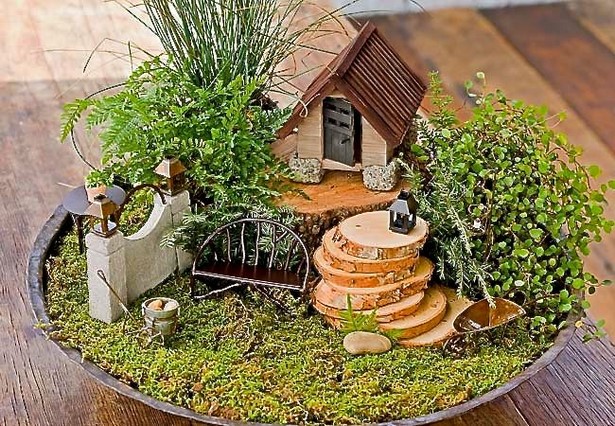 fairy-garden-in-broken-clay-pot-74_7 Приказна градина в счупена глинена саксия