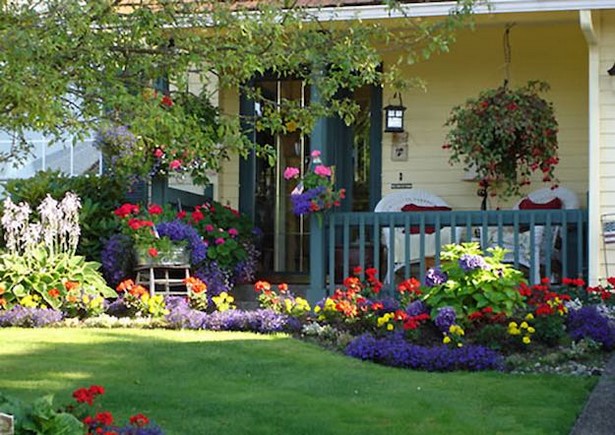 front-yard-landscaping-for-small-yards-36_10 Озеленяване на предния двор за малки дворове