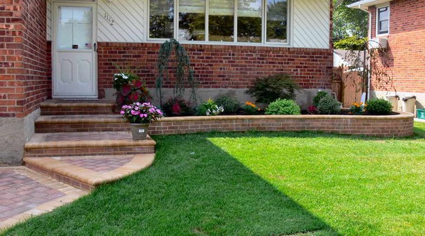 inexpensive-front-yard-landscaping-55_19 Евтин преден двор озеленяване