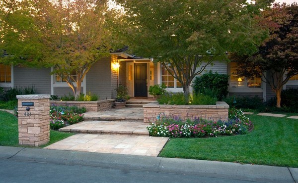 landscaping-ideas-for-front-of-house-on-a-budget-04_19 Озеленяване идеи за предната част на къщата на бюджет