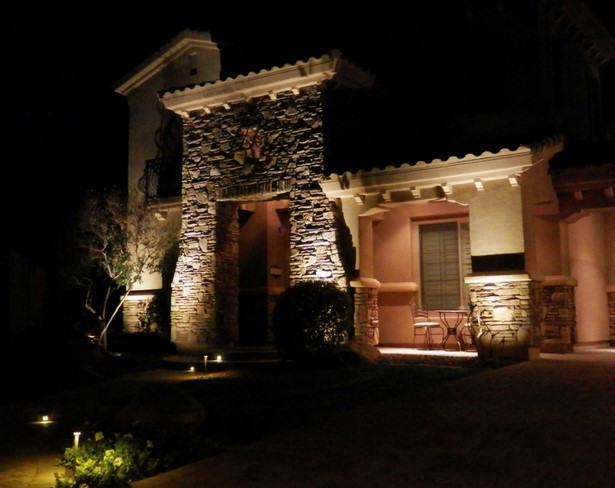 outdoor-lighting-front-of-house-90_14 Външно осветление пред къщата