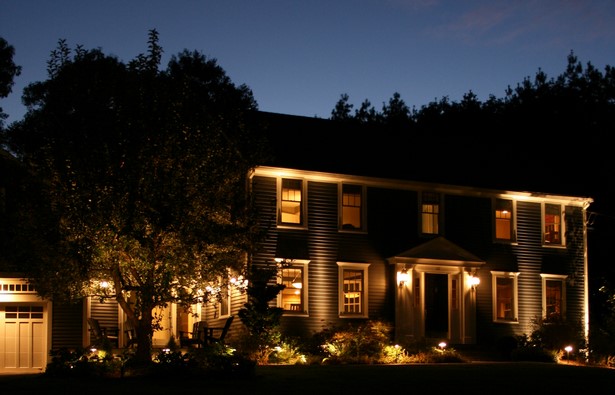 outdoor-lighting-front-of-house-90_2 Външно осветление пред къщата