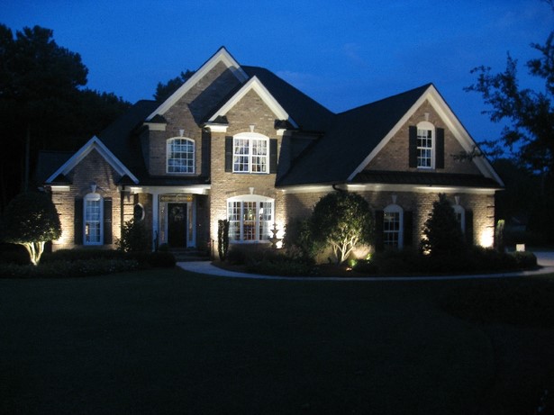outdoor-lighting-front-of-house-90_3 Външно осветление пред къщата