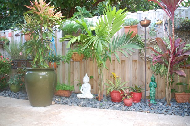 plant-pot-ideas-for-the-patio-41 Идеи за саксии за вътрешния двор