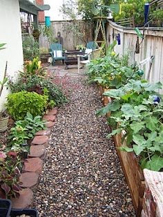 small-side-yard-landscaping-ideas-48_17 Малък страничен двор идеи за озеленяване
