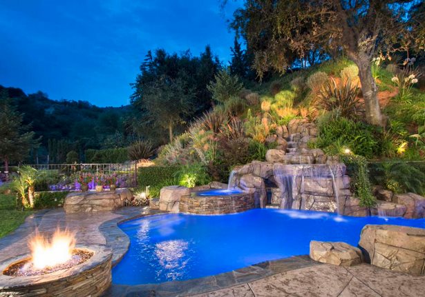 backyard-landscape-design-with-pool-25 Ландшафтен дизайн на задния двор с басейн