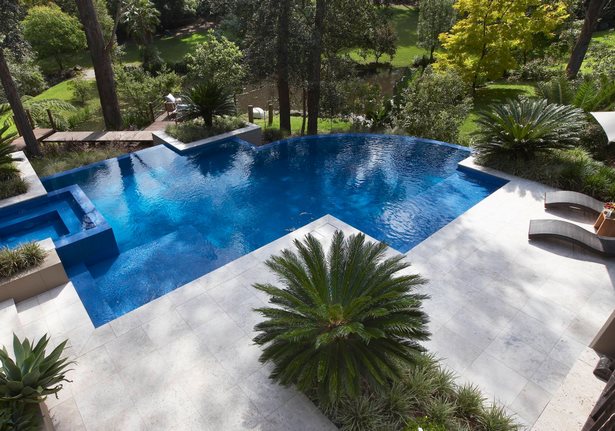 backyard-landscape-design-with-pool-25_13 Ландшафтен дизайн на задния двор с басейн