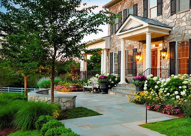 best-landscaping-for-front-of-house-29_14 Най-доброто озеленяване за предната част на къщата