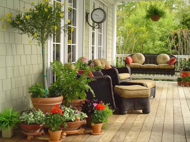 decorating-patio-with-potted-plants-36 Декориране на вътрешен двор със саксийни растения