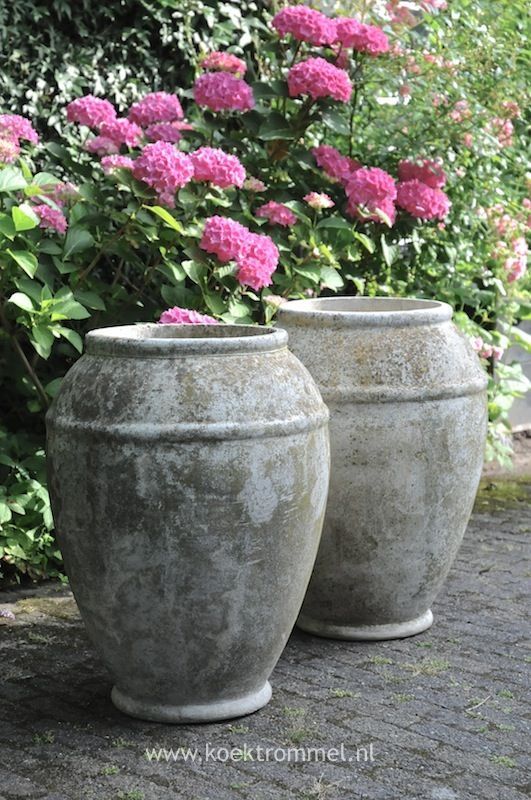 garden-containers-pots-and-planters-64_8 Градински контейнери саксии и саксии