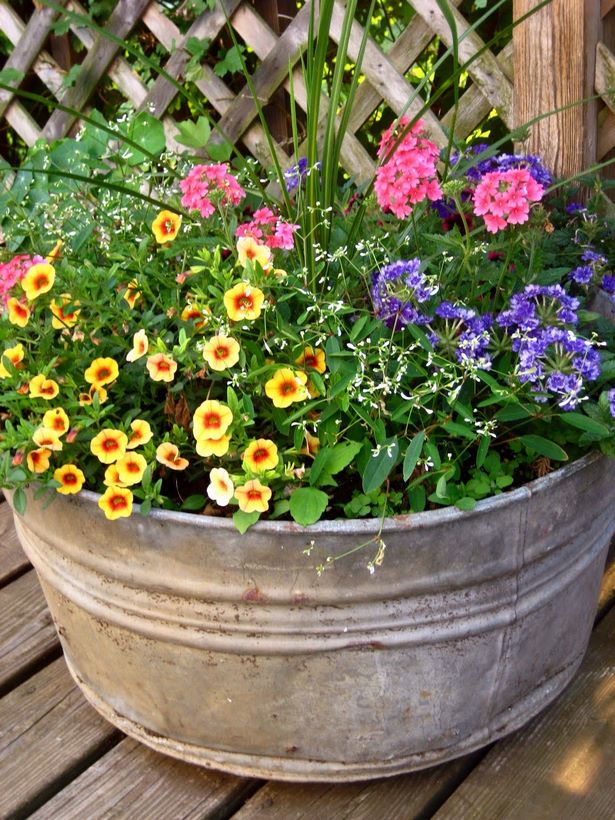 outdoor-flower-ideas-for-containers-75_16 Идеи за цветя на открито за контейнери