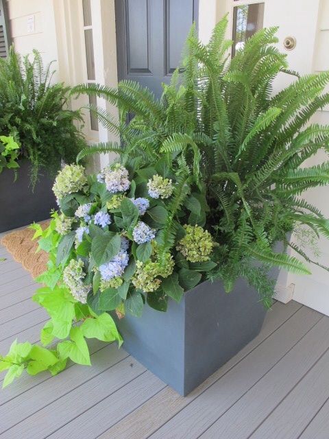 outdoor-planters-with-flowers-35_4 Външни саксии с цветя