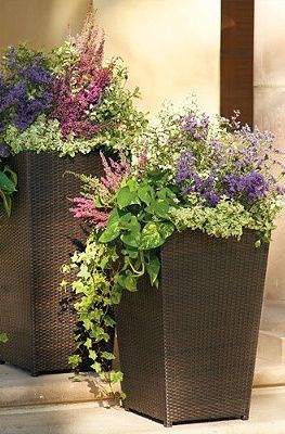 outdoor-planters-with-flowers-35_8 Външни саксии с цветя