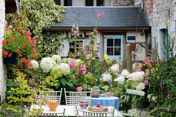 quirky-small-garden-ideas-25_11 Странни идеи за малка градина