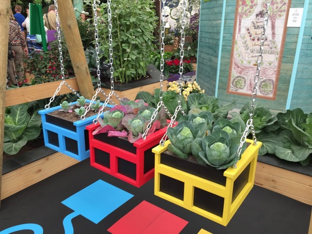 quirky-small-garden-ideas-25_12 Странни идеи за малка градина