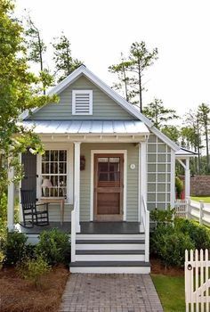 small-cottage-front-porch-ideas-36_8 Малка вила фронтална веранда идеи