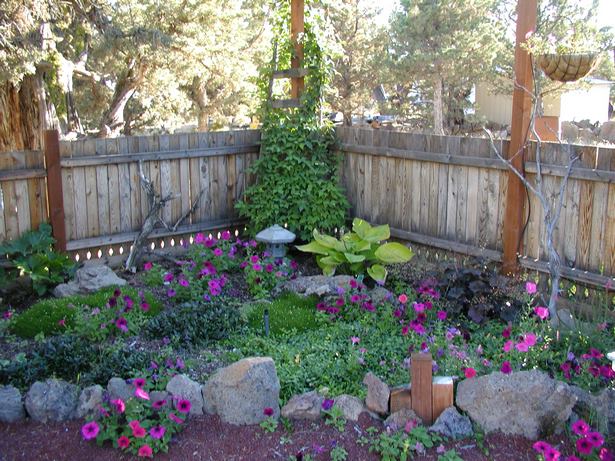 small-shady-garden-ideas-19_4 Малки сенчести градински идеи