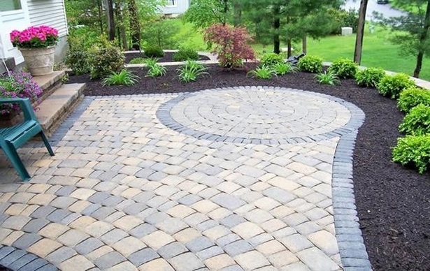 backyard-patio-stone-designs-60_17 Двор двор каменни дизайни